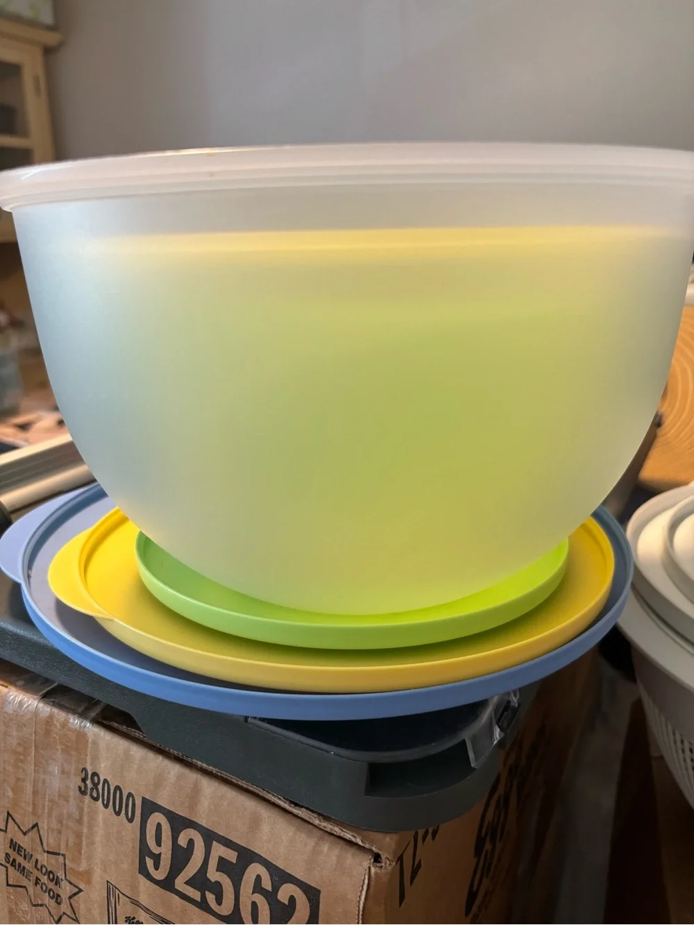 Tupperware Three-Piece Nesting Bowls in Green, Yellow & Blue